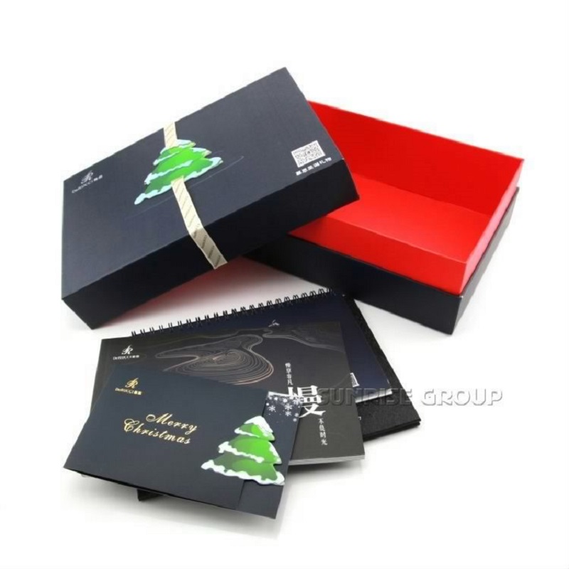 Caja de regalo de papel impresa logotipo de encargo al por mayor directo de la Navidad de la fábrica de China